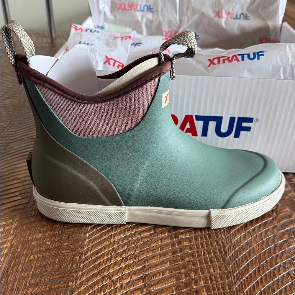 Woman‘s Vintage Ankle Deck Boot